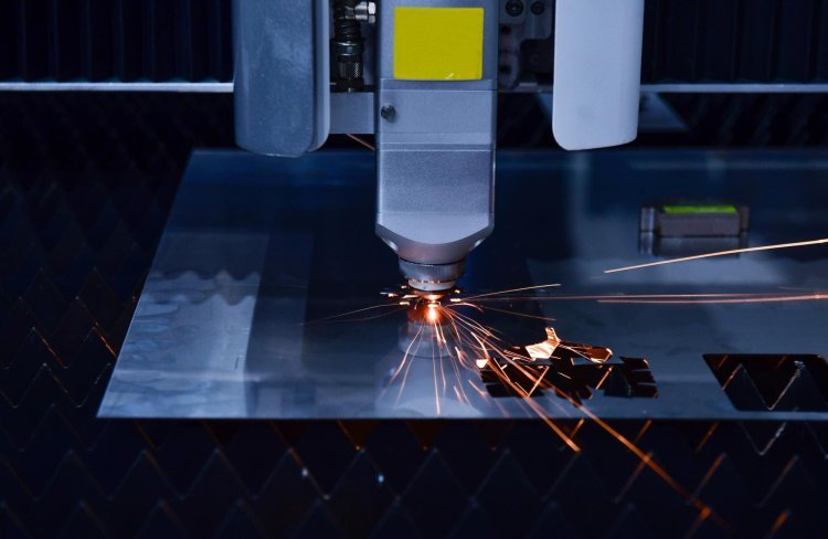 What to Look for in an Industrial Fiber Laser Cutting Machine