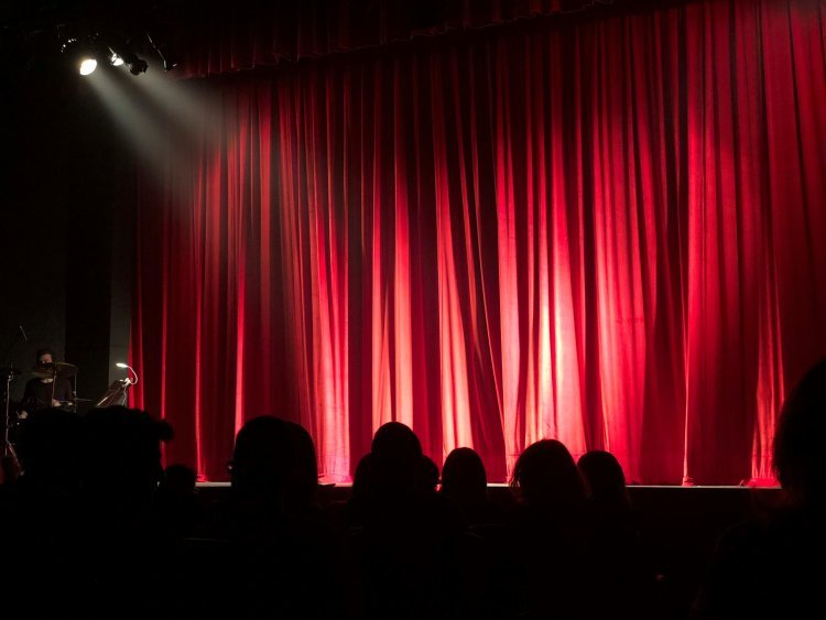 Stand-Up Comedy in NYC: Your Guide to the Best Live Shows & Acts